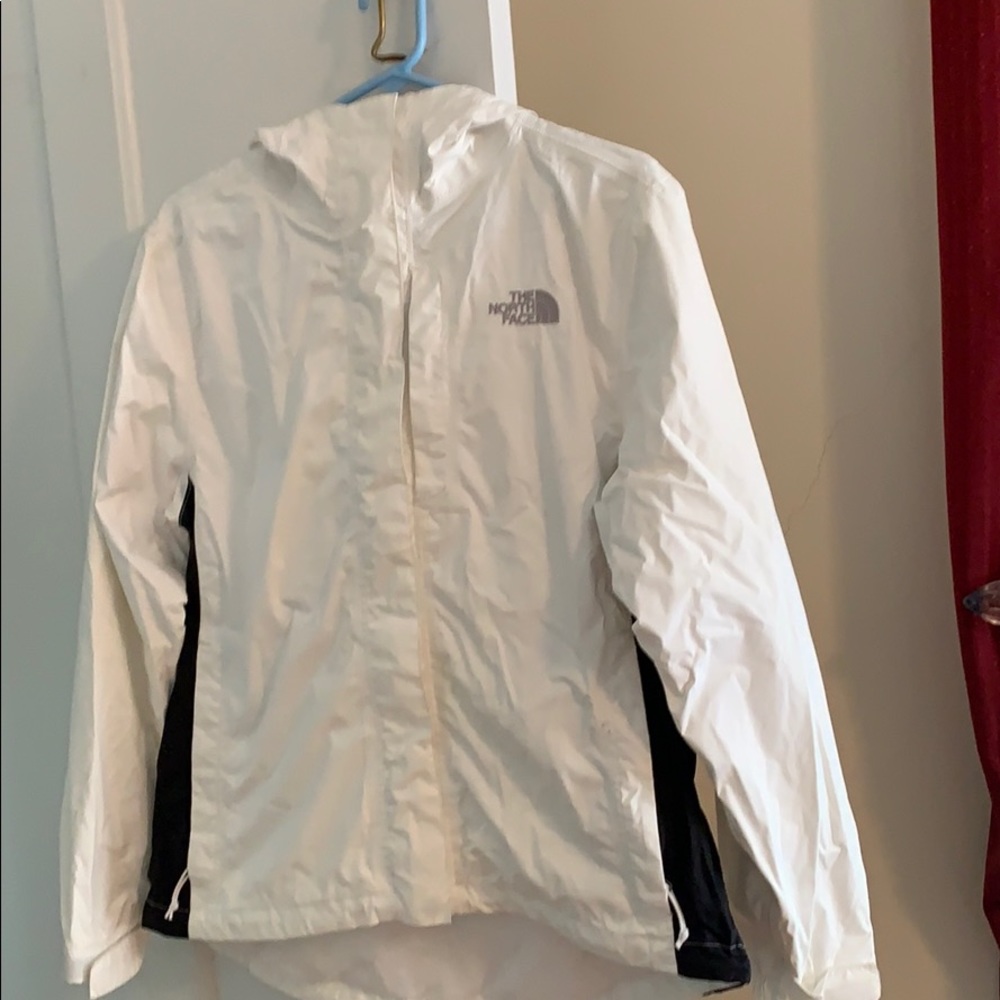 North face jacket. Small imperfections. See pix.